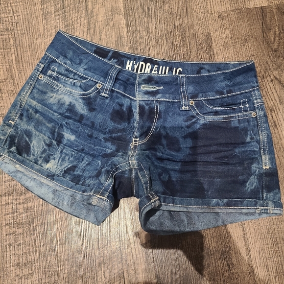 Hydraulic Women's Jean Shorts - Picture 1 of 2
